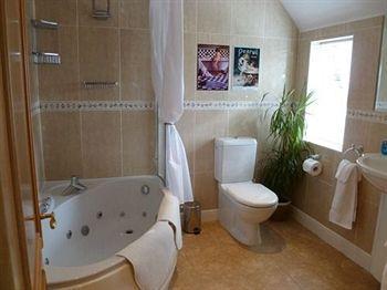 Grove House B And B Solihull Bagian luar foto