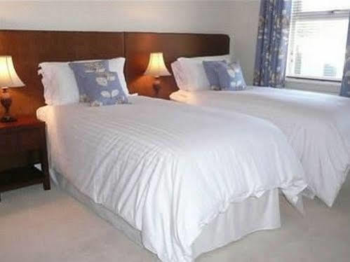 Grove House B And B Solihull Bagian luar foto